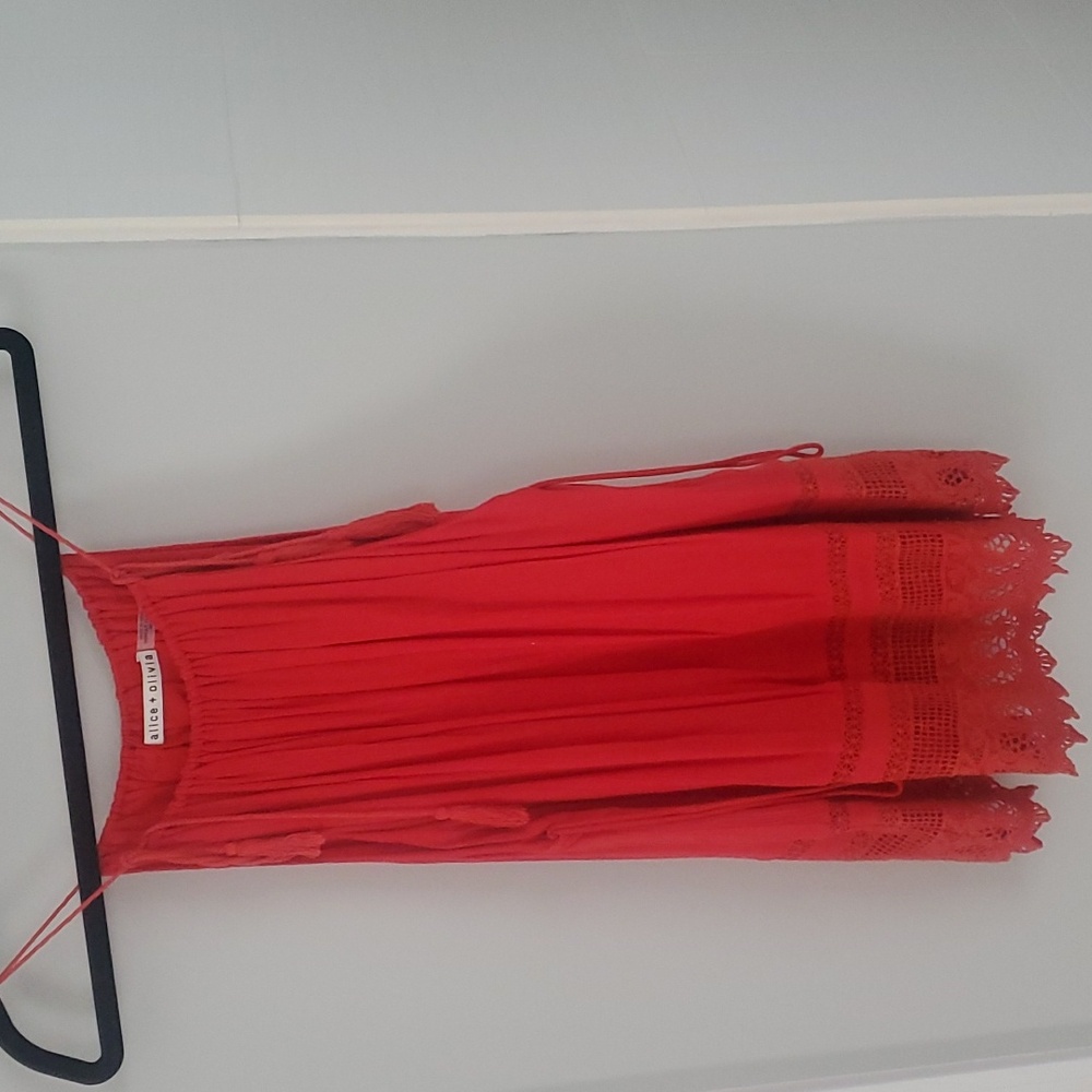 Alice and Olivia summer top